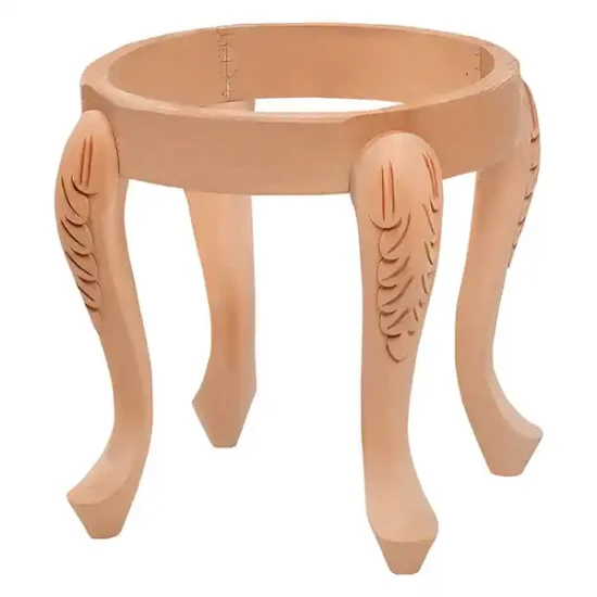 Тиквен резбован пуф